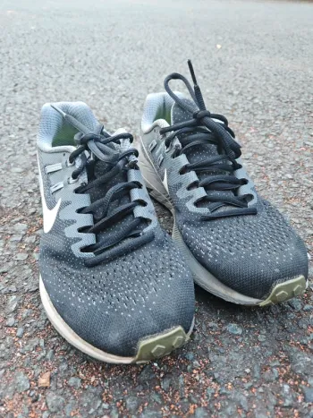 Tweedehands Nike Laufschuhe 40 bike