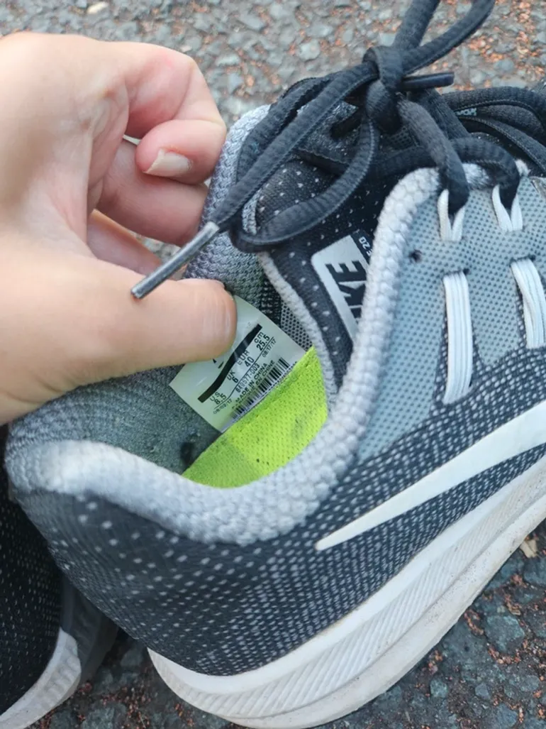 Tweedehands Nike Laufschuhe 40 bike — afbeelding 2 van 3