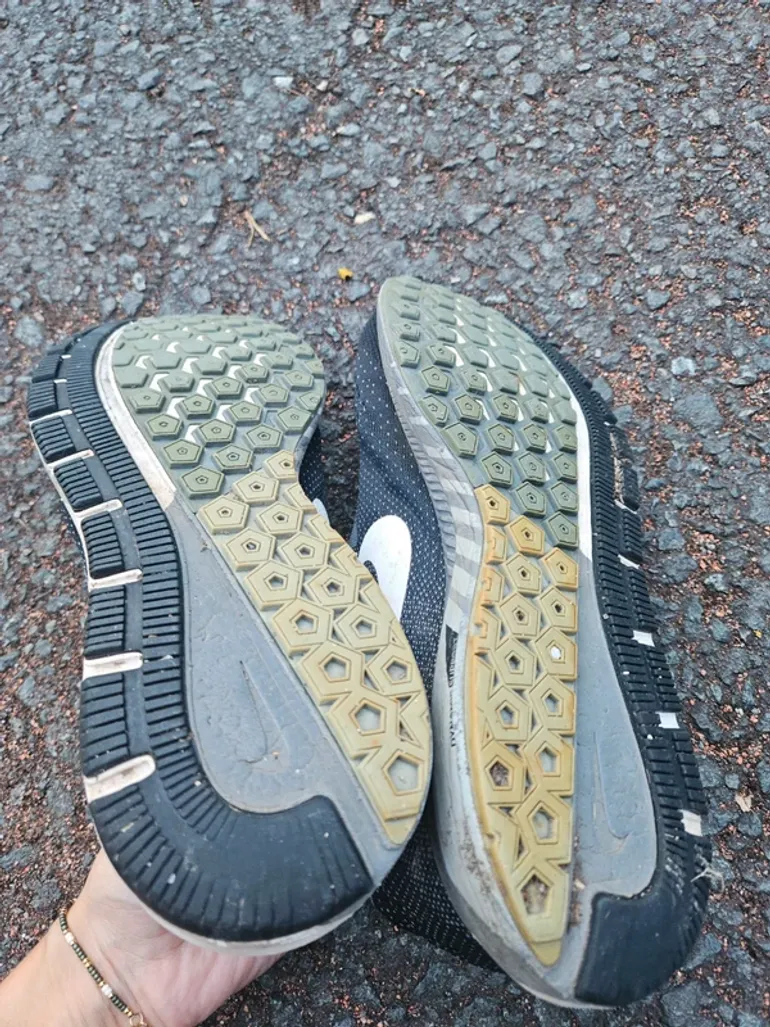 Tweedehands Nike Laufschuhe 40 bike — afbeelding 3 van 3