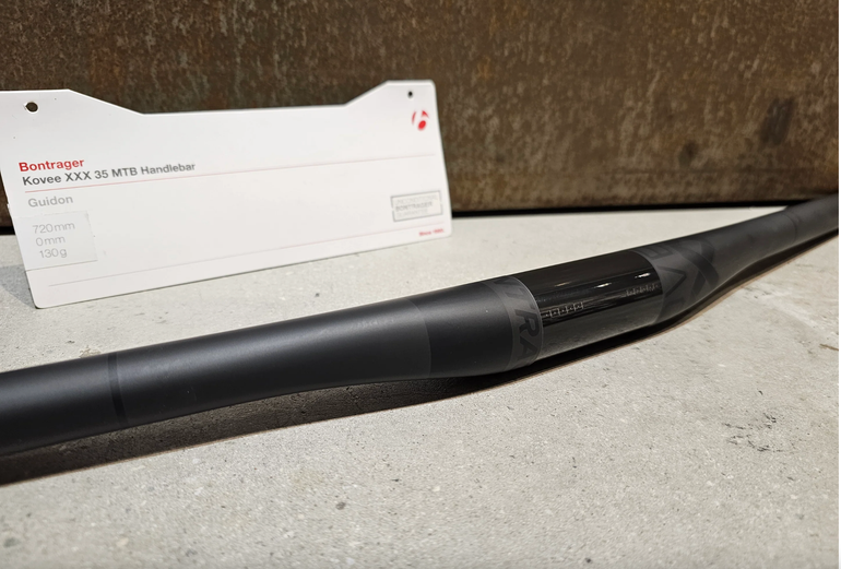 Used Bontrager BONTRAGER XXX 35 MOUNTAIN BIKE HANDLEBAR 720MM bike — image 1 of 6