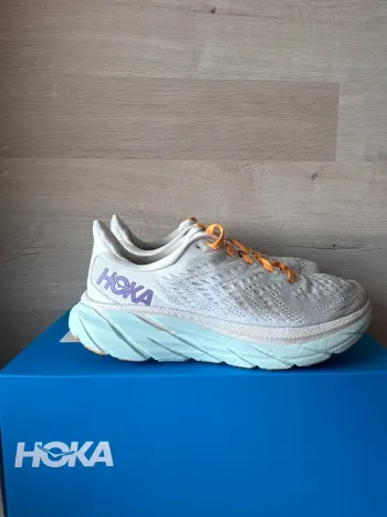 Hoka Clifton 8 bike de segunda mano