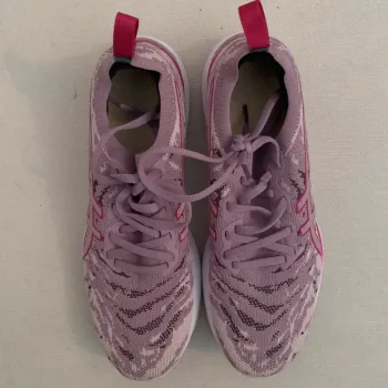 Tweedehands Asics Gel Cumulus 23 bike — afbeelding 2 van 4
