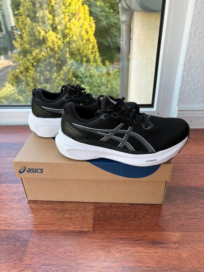 Tweedehands Asics Gel Kayano 30 bike — afbeelding 4 van 5