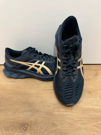 Asics Novablast bike d'occasion