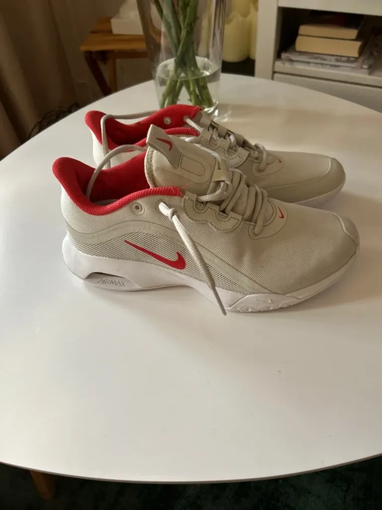 Nike Airmax bike usato — immagine 2 di 6