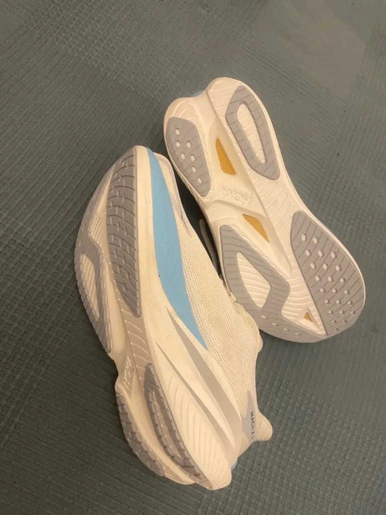 Used Hoka Mach x 3 bike — image 4 of 5