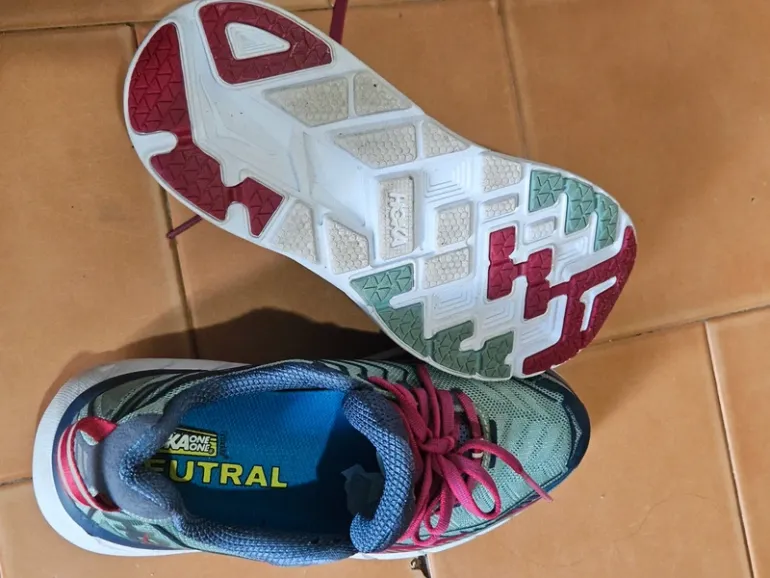 Hoka Clifton 4 bike d'occasion — image 8 sur 8