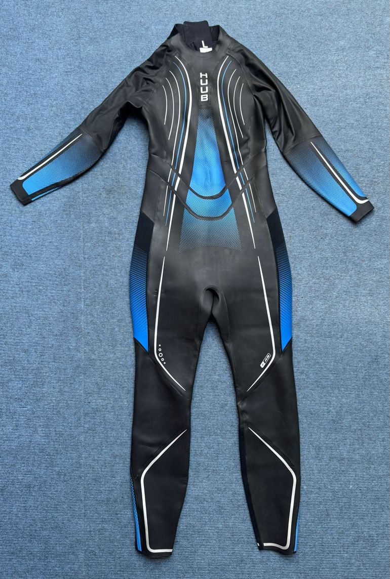 Used Huub Agilis 2 Triathlon Neopren Anzug Gr. L 2025 bike — image 1 of 6