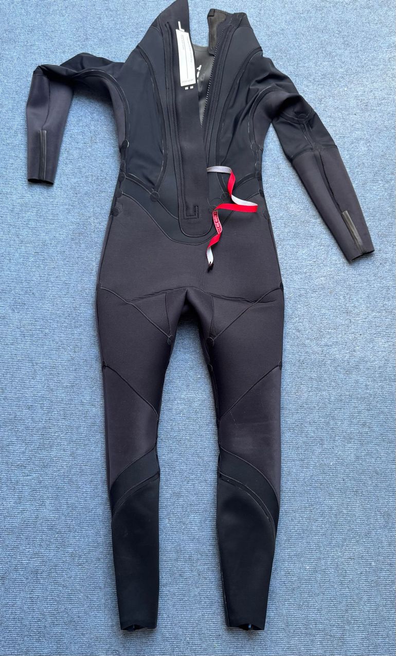 Used Huub Agilis 2 Triathlon Neopren Anzug Gr. L 2025 bike — image 6 of 6