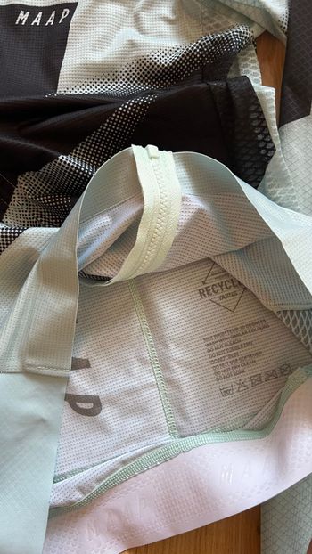 Używany MAAP Longsleeve Jersey 2025 bike — zdjęcie 7 z 8