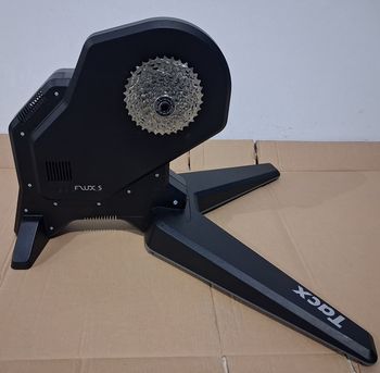 Tacx Flux S Smart Trainer 2021 bike d'occasion — image 2 sur 4
