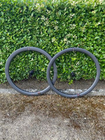 Używany Reserve Carbon Wheelset 2026 Wheels