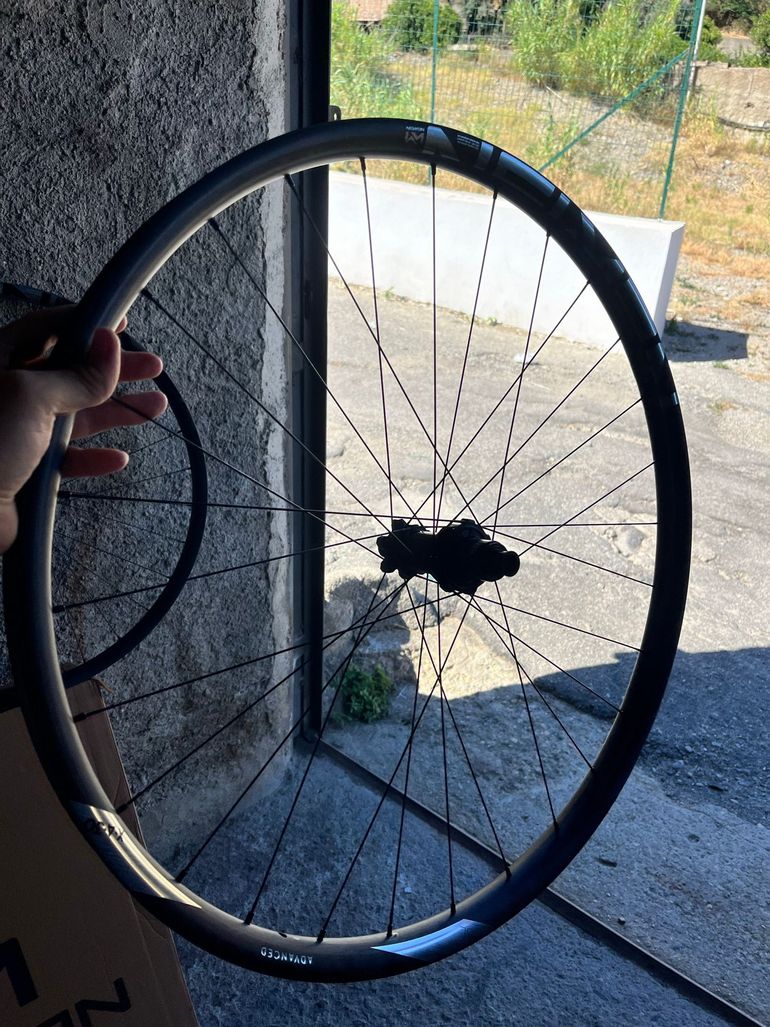 Used Newmen Advanced SL A.30 Carbon Enduro Wheelset 2024 bike — image 3 of 5