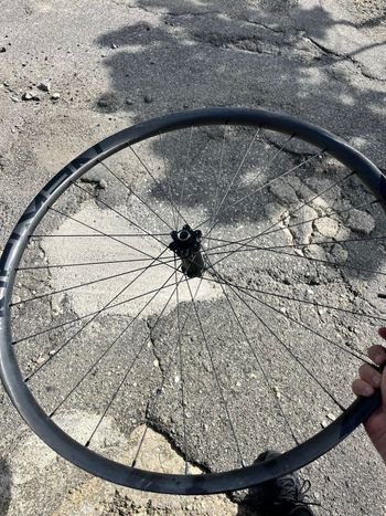 Used Newmen Advanced SL A.30 Carbon Enduro Wheelset 2024 bike — image 2 of 5