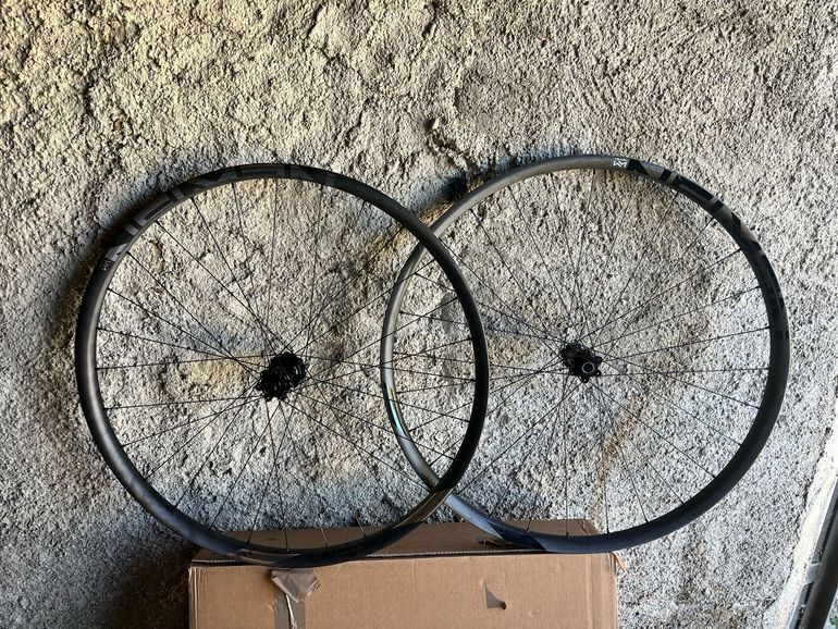 Used Newmen Advanced SL A.30 Carbon Enduro Wheelset 2024 bike — image 1 of 5