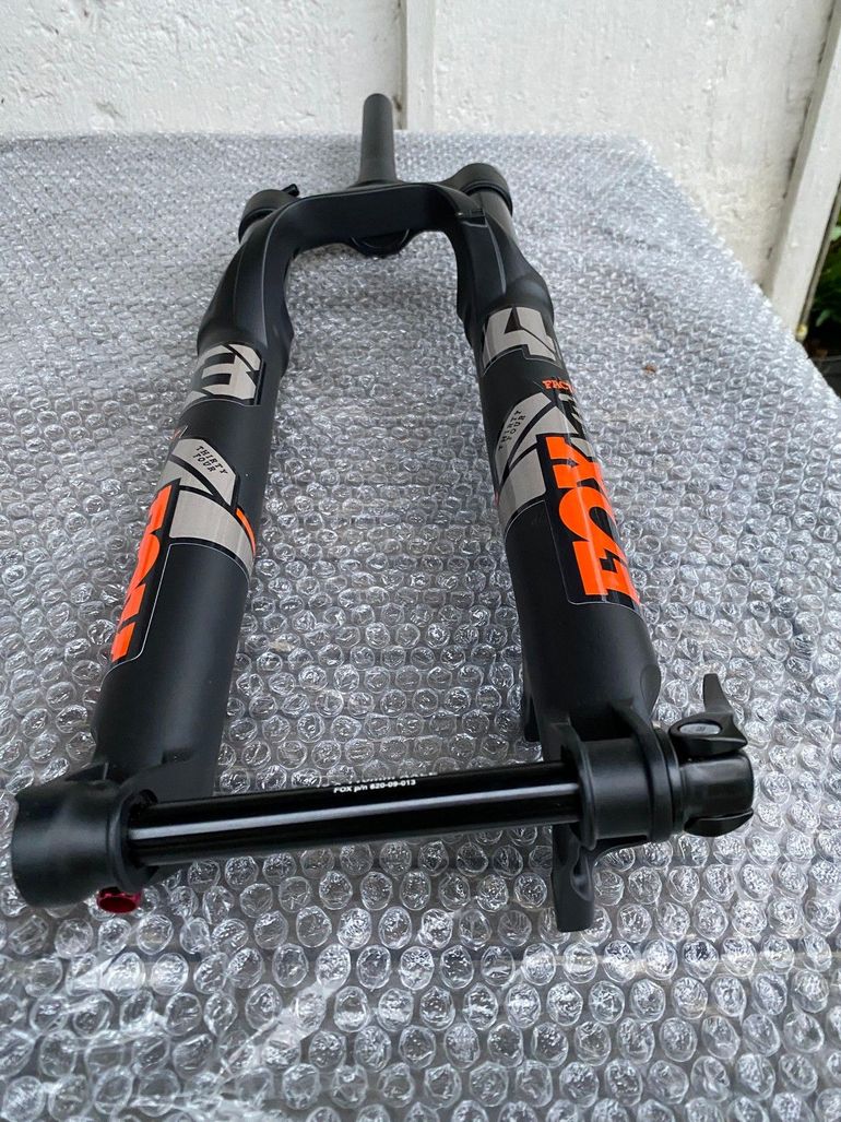 Fox 34 SC 27.5" 120 mm GRIP Remote BOOST Fork 2026 bike d'occasion — image 3 sur 15