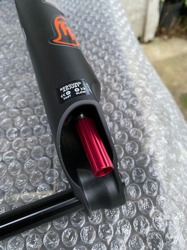 Fox 34 SC 27.5" 120 mm GRIP Remote BOOST Fork 2026 bike d'occasion — image 10 sur 15
