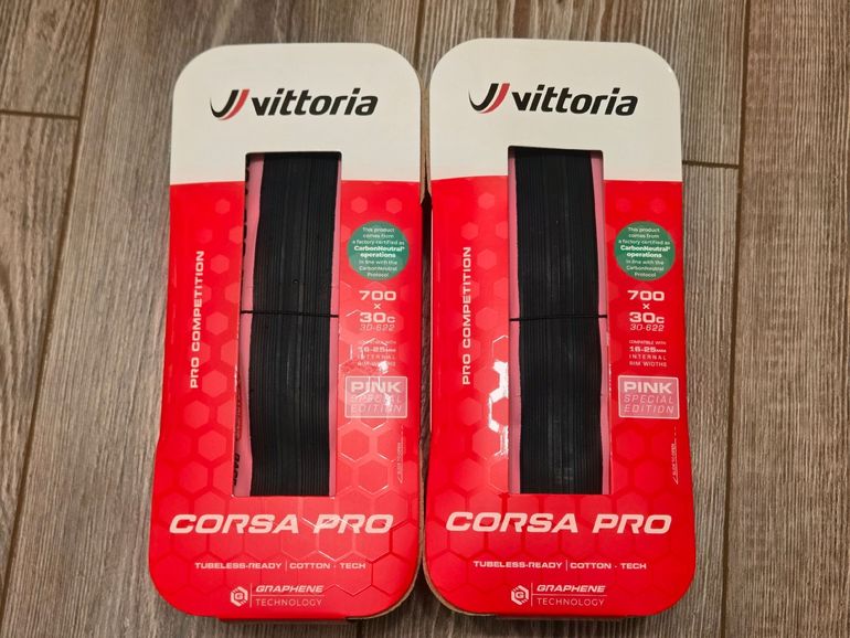 Vittoria Corsa Pro 700x30c Pink Giro d'Italia 2026 bike d'occasion — image 5 sur 9