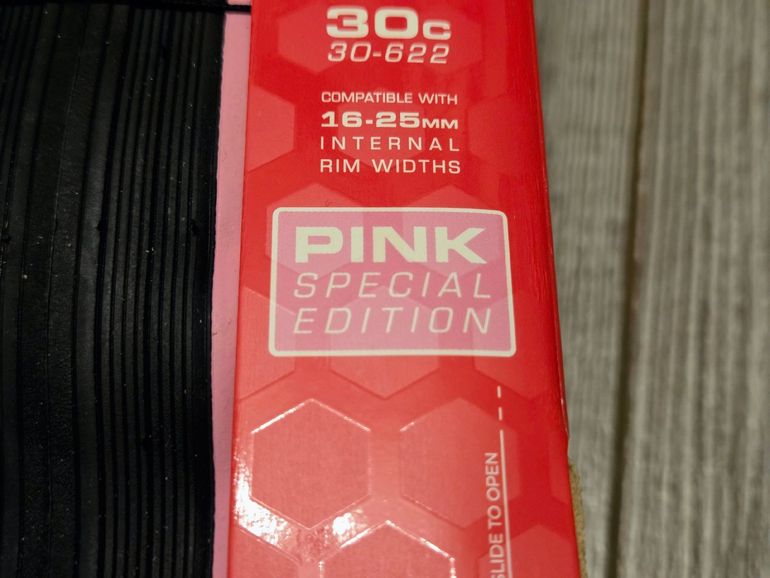 Vittoria Corsa Pro 700x30c Pink Giro d'Italia 2026 bike d'occasion — image 9 sur 9