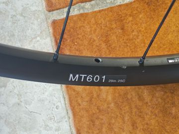 Used Shimano WH-MT601 2025 bike — image 14 of 16