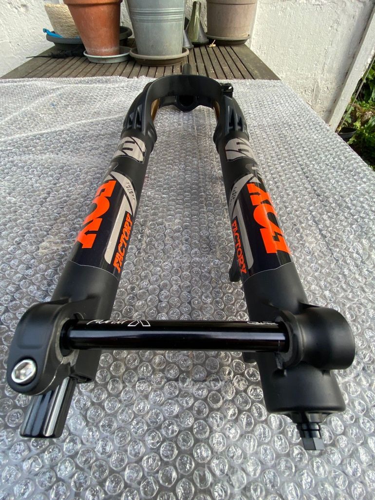 Fox 36 Factory 160 27, 5" BOOST Fit 4 2026 bike d'occasion — image 3 sur 16