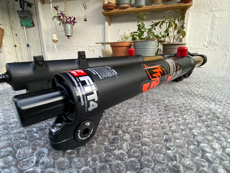 Fox 36 Factory 160 27, 5" BOOST Fit 4 2026 bike d'occasion — image 4 sur 16