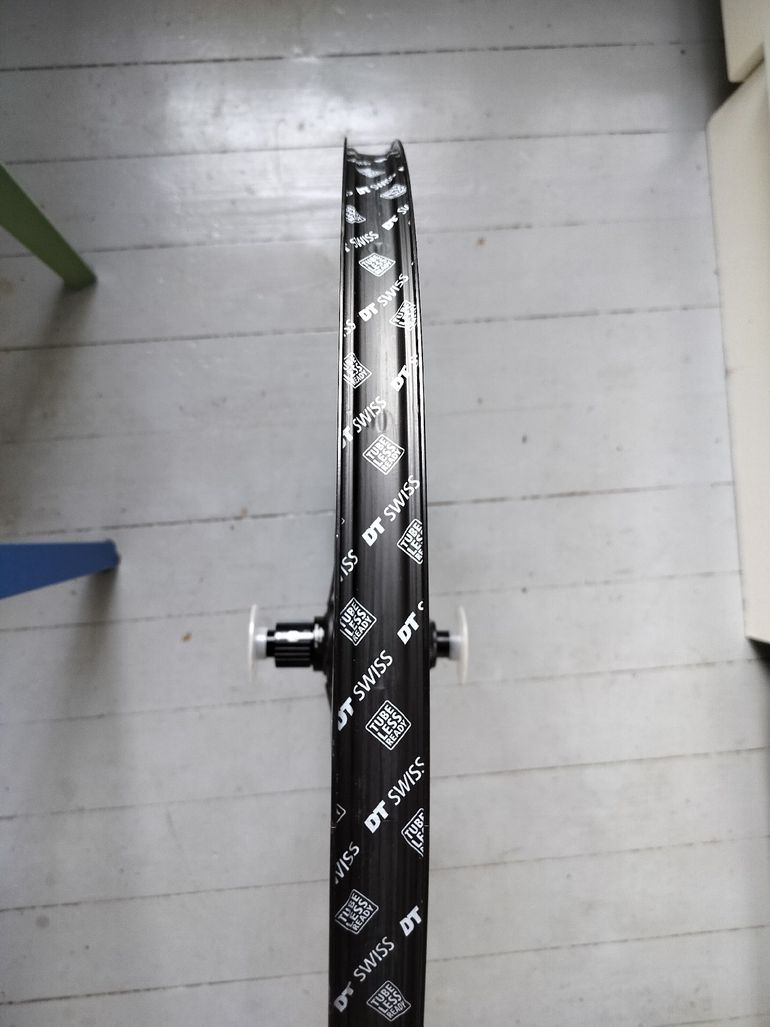 Brugt Dt Swiss Gravel LN 700c Wheelset bike — billede 8 af 12