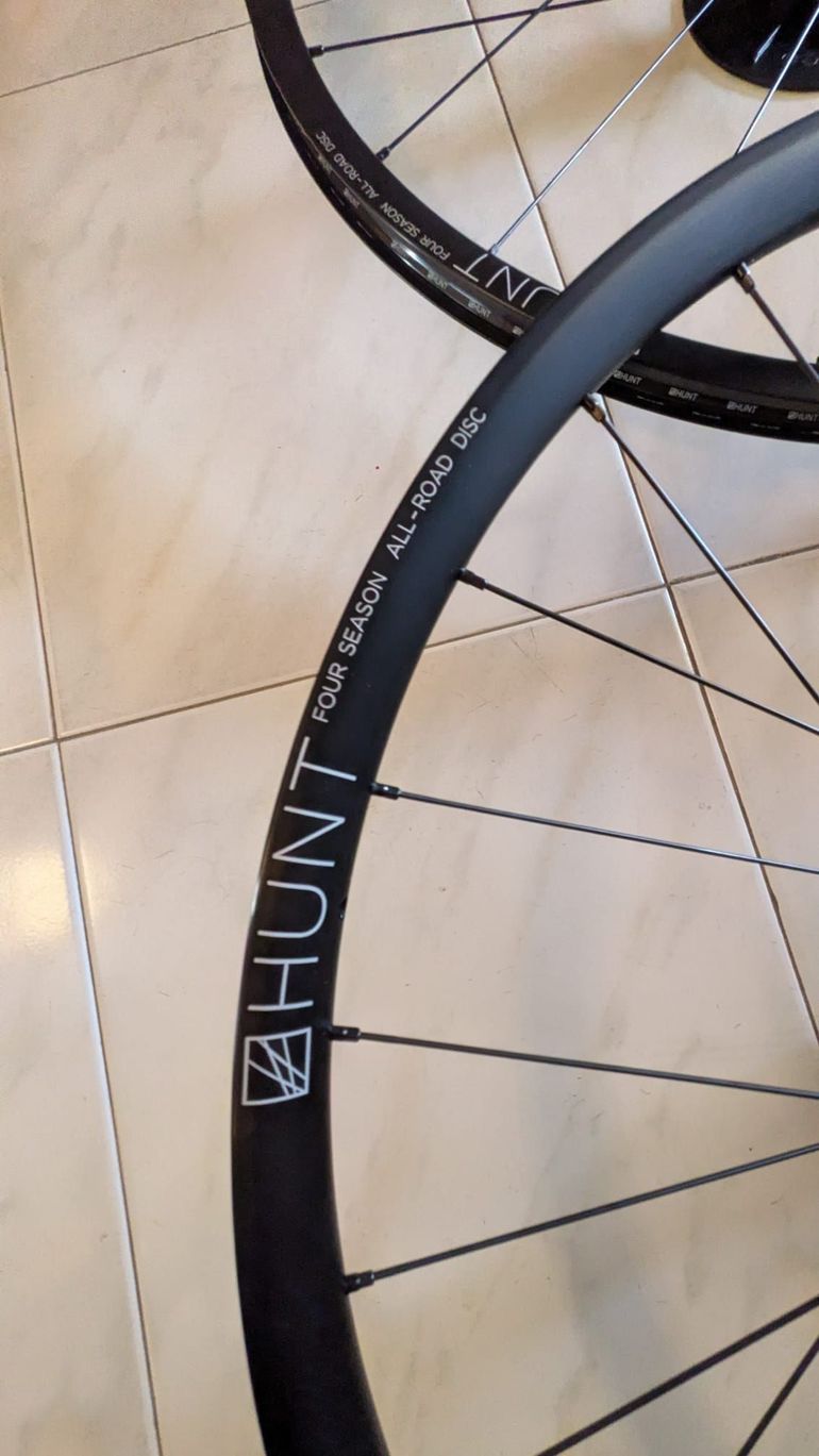 Used Hunt Wheels 4 Season All-Road Disc 700C Wheelset XDR Centerlock 12x100/12x142 bike — image 2 of 7