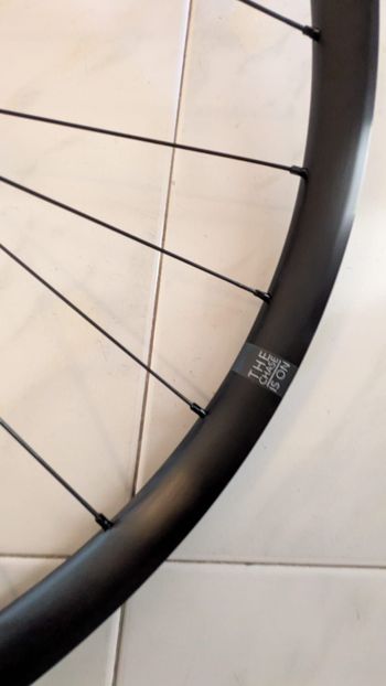 Used Hunt Wheels 4 Season All-Road Disc 700C Wheelset XDR Centerlock 12x100/12x142 bike — image 3 of 7