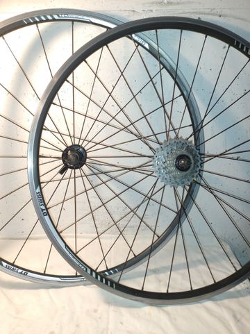 Dt Swiss Axis 1.0 Wheelset + Shimano 105 Cassette Wheels usato
