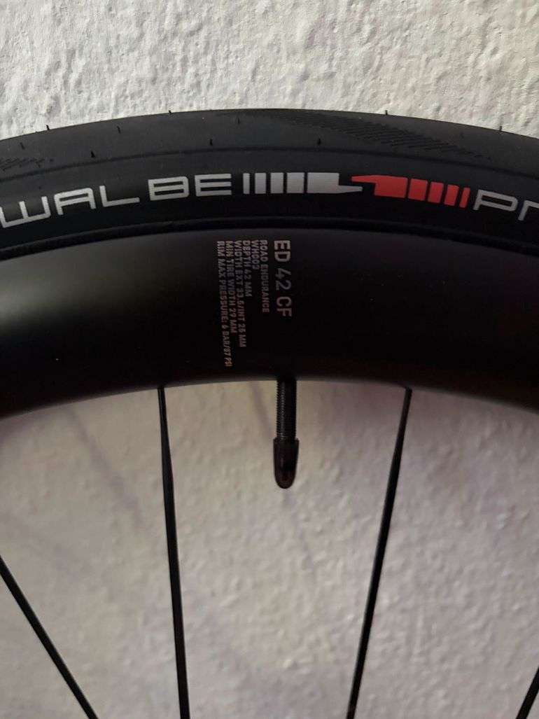 Used Canyon ED 42 CF Carbon Disc Laufradsatz 2026 bike — image 2 of 5