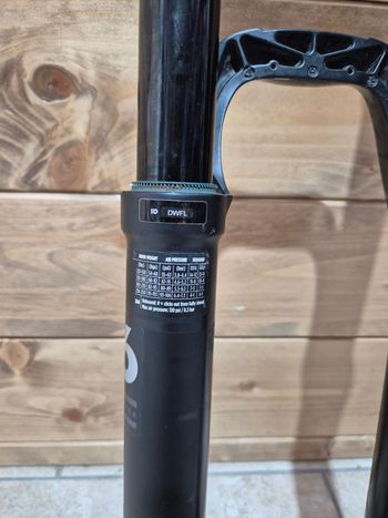 Used Fox 36 Performance Fork 2022 bike — image 5 of 7