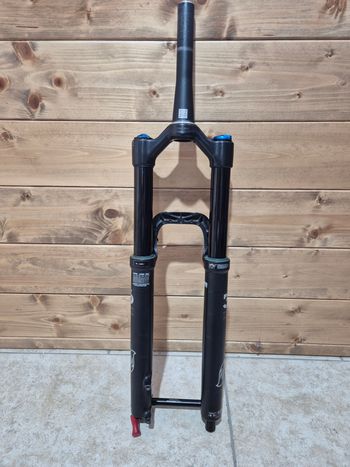 Used Fox 36 Performance Fork 2022 bike — image 6 of 7