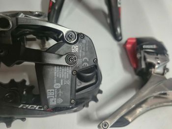 Used Sram Red eTap 11-Speed Wireless Groupset bike — image 2 of 3