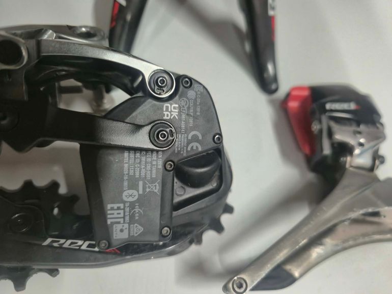 Used Sram Red eTap 11-Speed Wireless Groupset bike — image 2 of 3