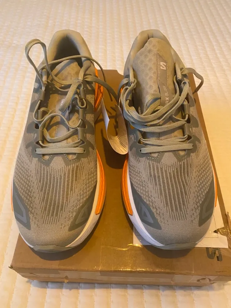 Used Salomon Running Shoes bike — image 1 of 4