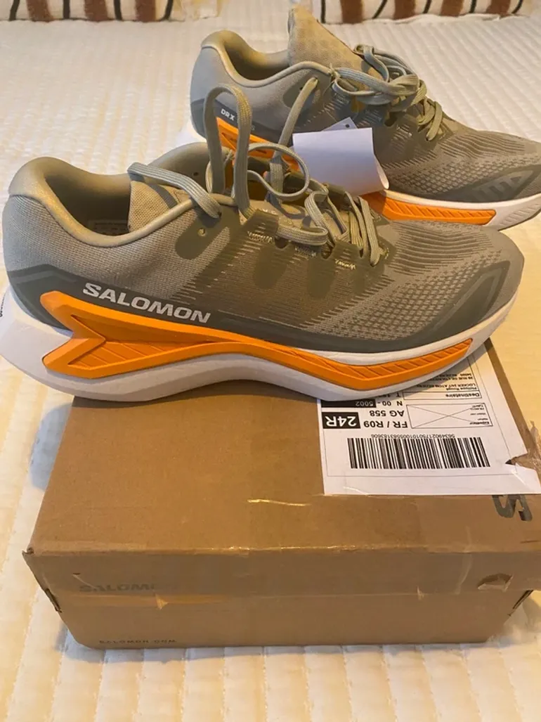 Used Salomon Running Shoes bike — image 2 of 4