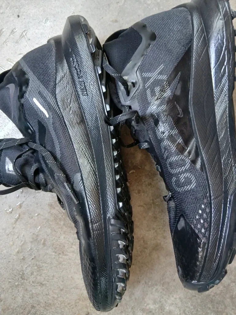 Used Nike Trail Running Shoes bike — image 4 of 5