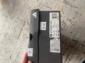 Adidas Ultraboost Light bike usato — immagine 3 di 9
