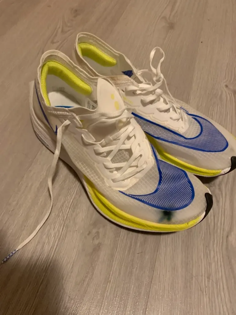 Used Nike Running Shoes bike — image 1 of 5