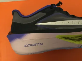Used Nike Zoom Fly 6 bike — image 12 of 15