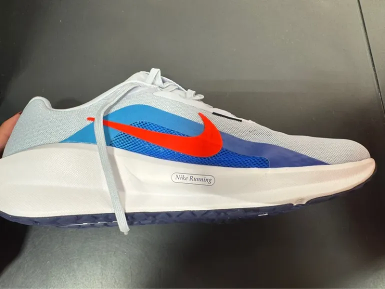 Used Nike running shoes homme bike — image 2 of 3