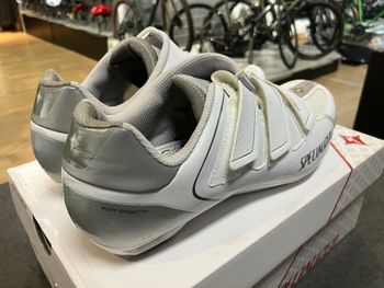 Použité Specialized WMN Spirita white / titanium bike — obrázek 4 z 4