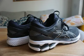 Used Asics Gel Kayano 26 bike — image 3 of 5