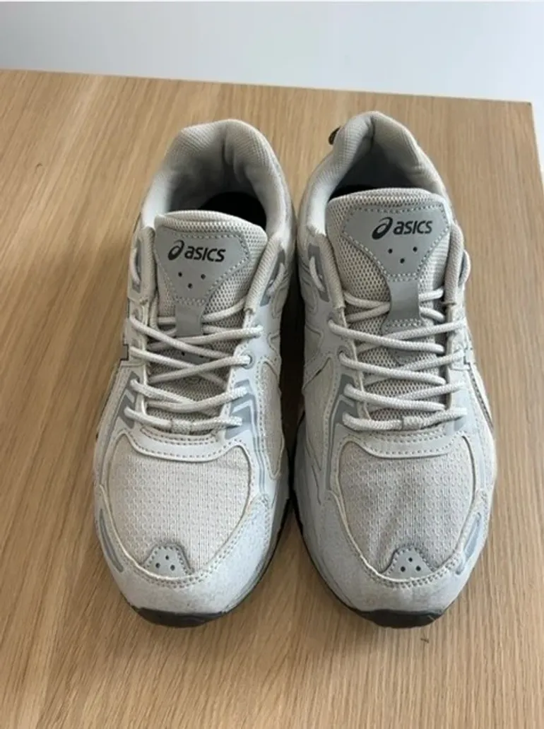 Used Asics Running Shoes bike — image 1 of 5