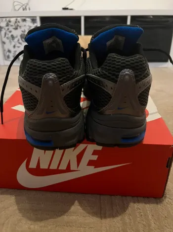 Tweedehands Nike Herren Schuhe 42 bike — afbeelding 2 van 4