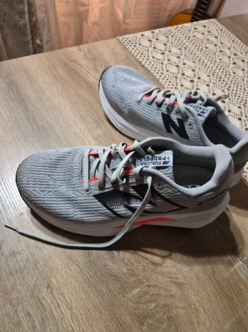 New Balance FuelCell bike de segunda mano — imagen 3 de 9