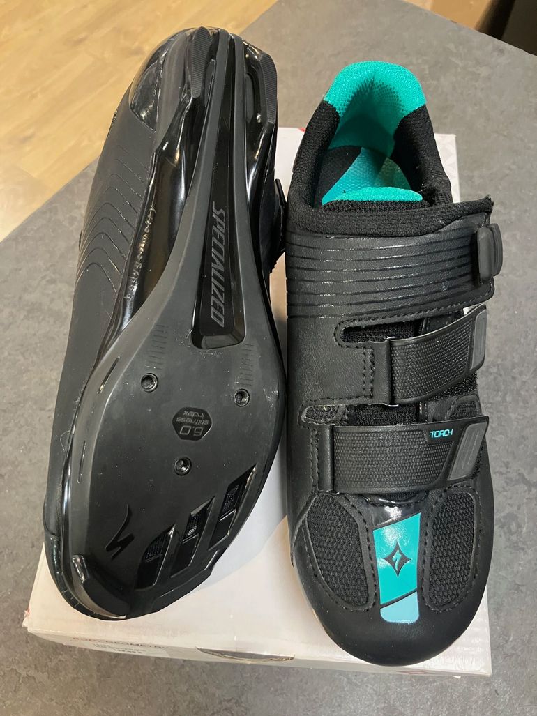Použité Specialized Torch RD WMN black / emerald green bike — obrázek 3 z 4
