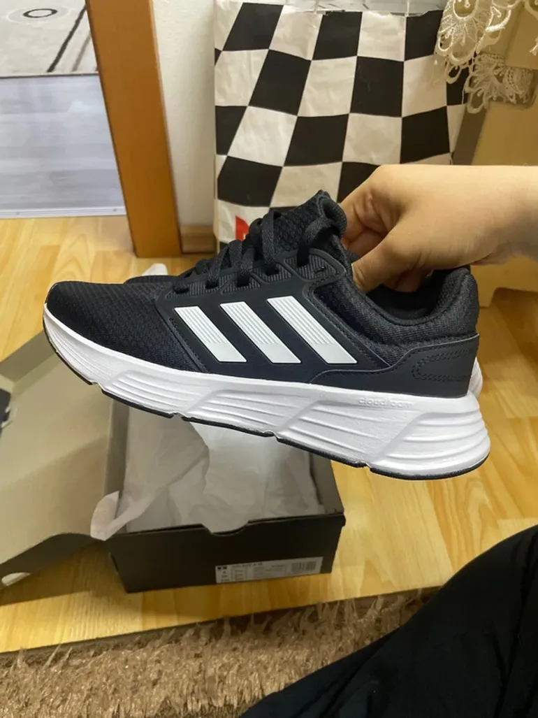 Używany Adidas Galaxy 6 W bike — zdjęcie 5 z 9