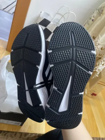 Używany Adidas Galaxy 6 W bike — zdjęcie 6 z 9